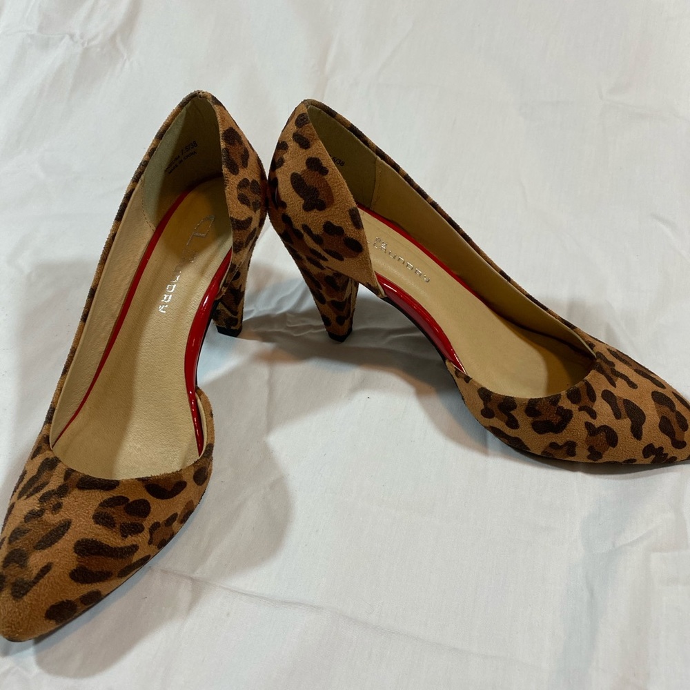 Leopard Print Pumps